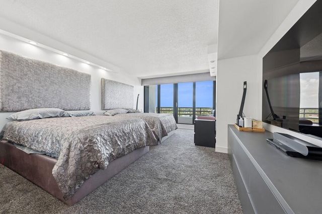 1400 S Ocean Boulevard 1004, Boca Raton, FL 33432