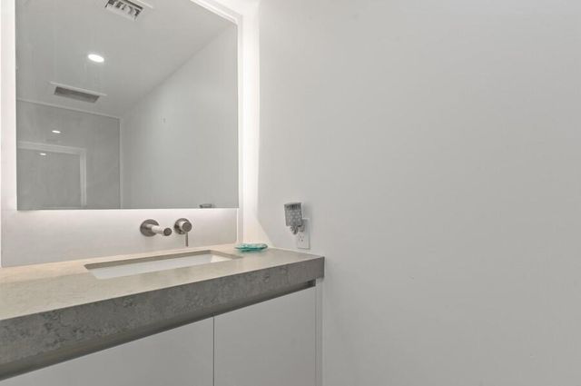 1400 S Ocean Boulevard 1004, Boca Raton, FL 33432