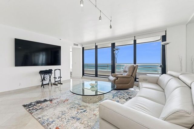 1400 S Ocean Boulevard 1004, Boca Raton, FL 33432