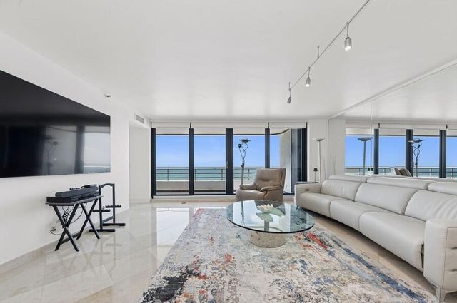 1400 S Ocean Boulevard 1004, Boca Raton, FL 33432