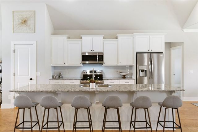 1266 Cassia Street, Tontitown, AR 72762