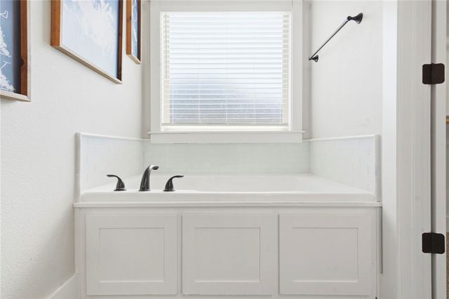 1266 Cassia Street, Tontitown, AR 72762