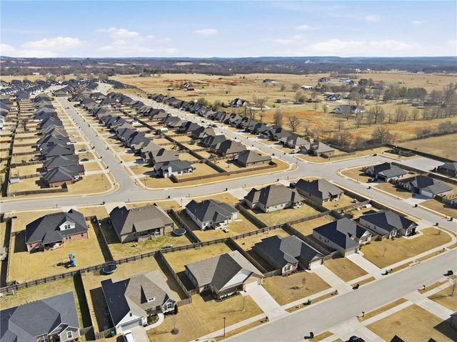 1266 Cassia Street, Tontitown, AR 72762