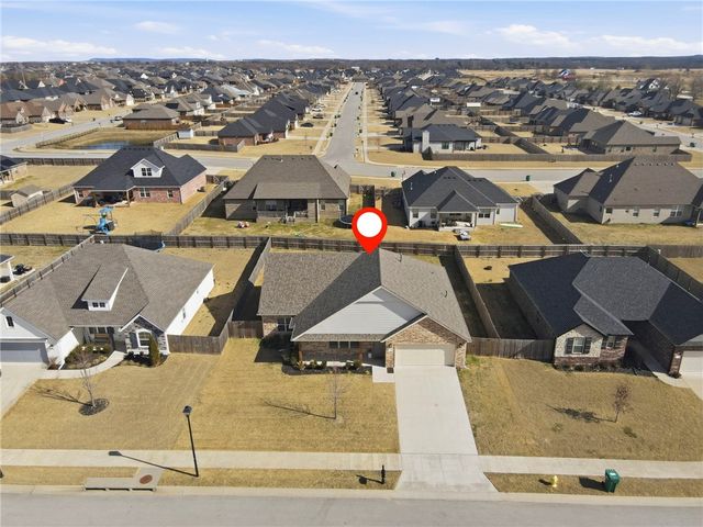 1266 Cassia Street, Tontitown, AR 72762