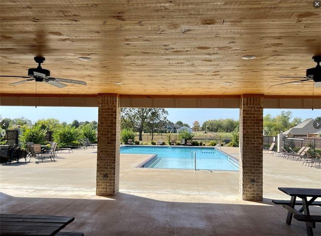 1266 Cassia Street, Tontitown, AR 72762