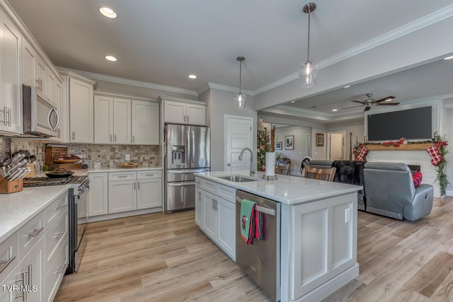 120 Ervin Loop, Erwin, TN 37650