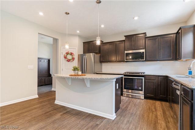 1720 Cobham Lane, Wadsworth, OH 44281
