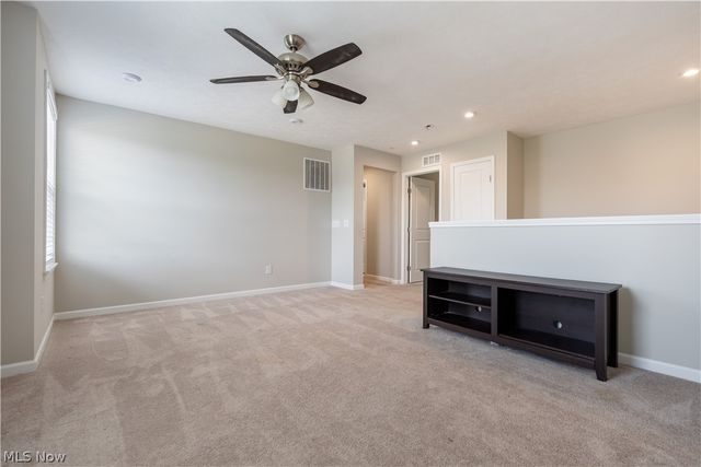 1720 Cobham Lane, Wadsworth, OH 44281
