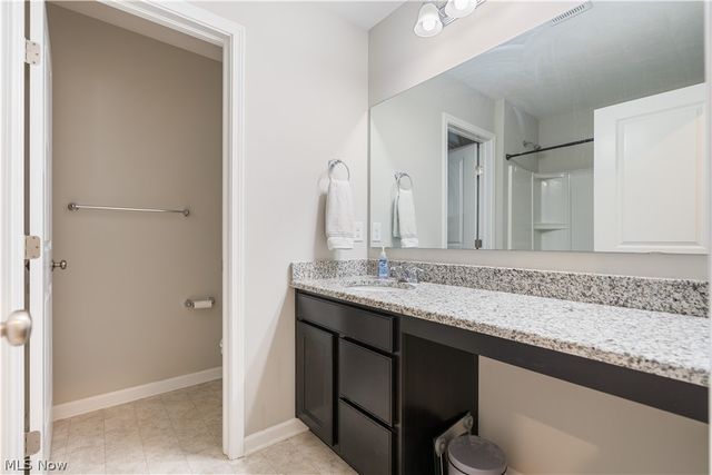 1720 Cobham Lane, Wadsworth, OH 44281