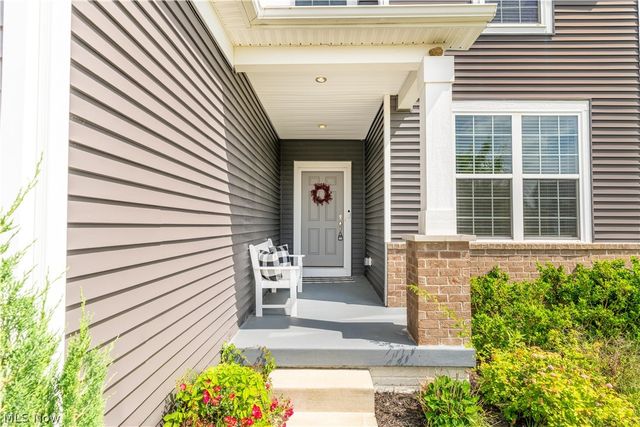 1720 Cobham Lane, Wadsworth, OH 44281