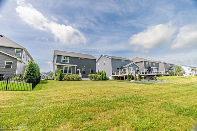 1720 Cobham Lane, Wadsworth, OH 44281