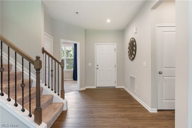 1720 Cobham Lane, Wadsworth, OH 44281