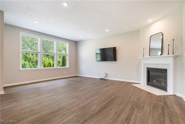 1720 Cobham Lane, Wadsworth, OH 44281