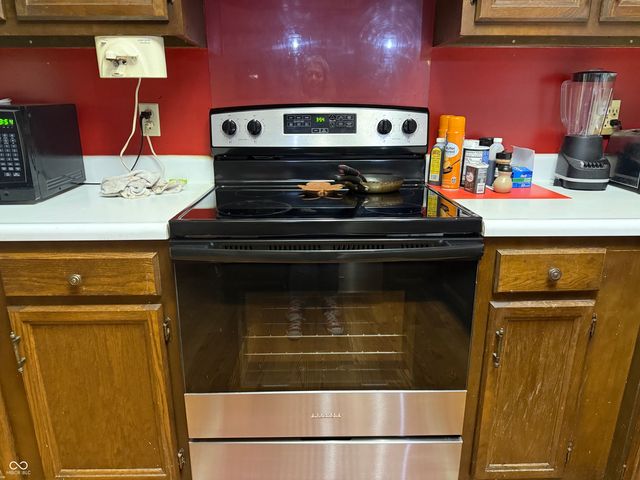 7660 S Oak Drive, Indianapolis, IN 46227