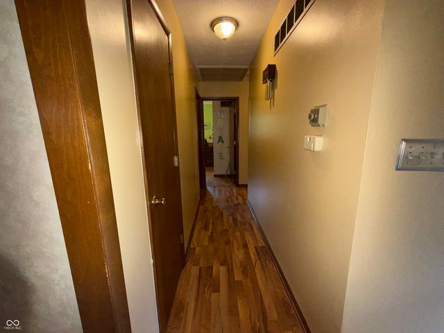 7660 S Oak Drive, Indianapolis, IN 46227