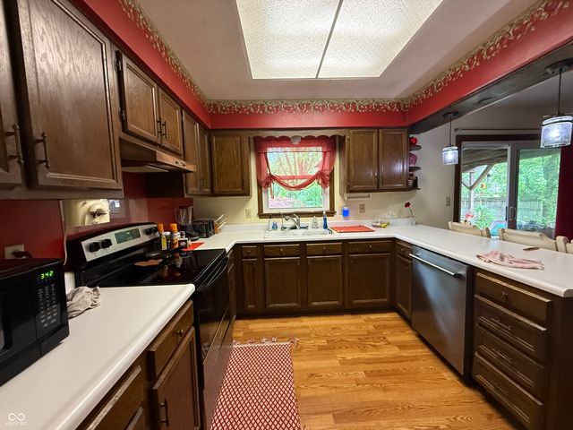 7660 S Oak Drive, Indianapolis, IN 46227