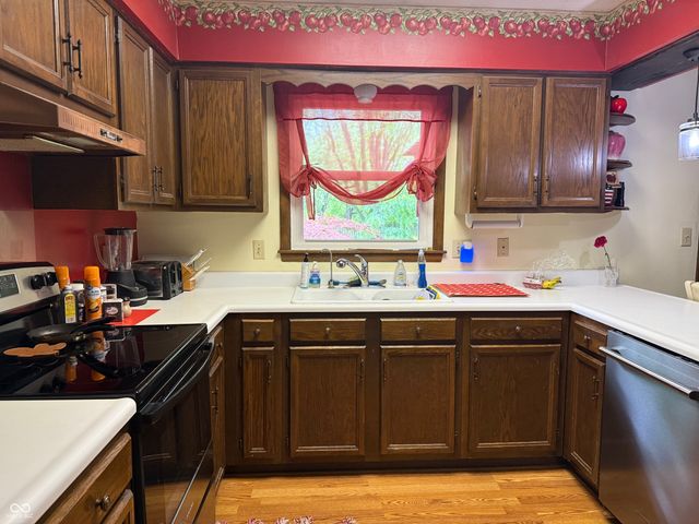 7660 S Oak Drive, Indianapolis, IN 46227