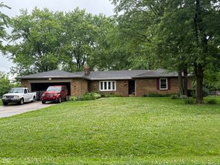 7660 S Oak Drive, Indianapolis, IN 46227