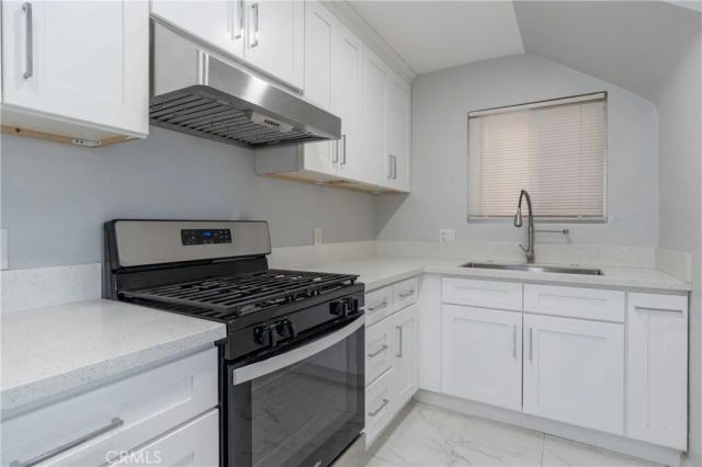 805 N Euclid Street, Santa Ana, CA 92703