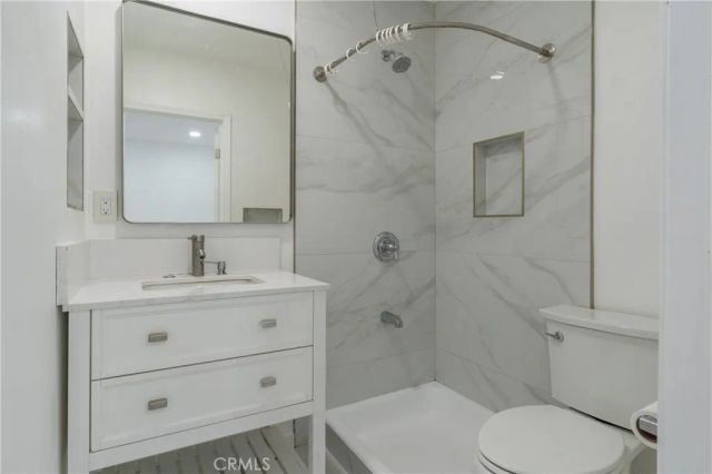 805 N Euclid Street, Santa Ana, CA 92703