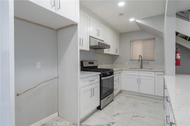 805 N Euclid Street, Santa Ana, CA 92703