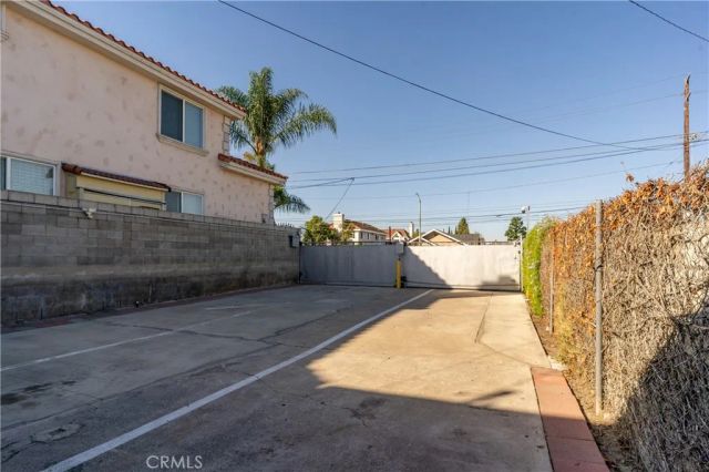 805 N Euclid Street, Santa Ana, CA 92703