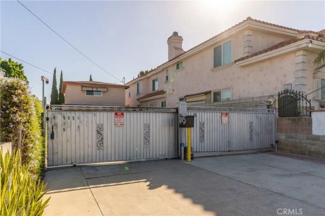 805 N Euclid Street, Santa Ana, CA 92703