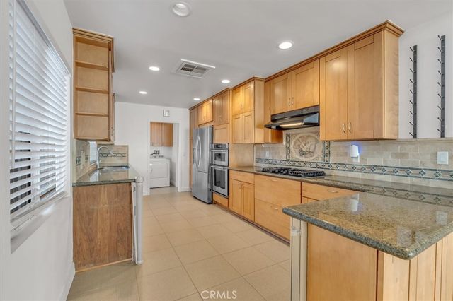 11528 Balboa, Granada Hills, CA 91344