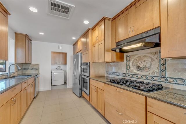 11528 Balboa, Granada Hills, CA 91344