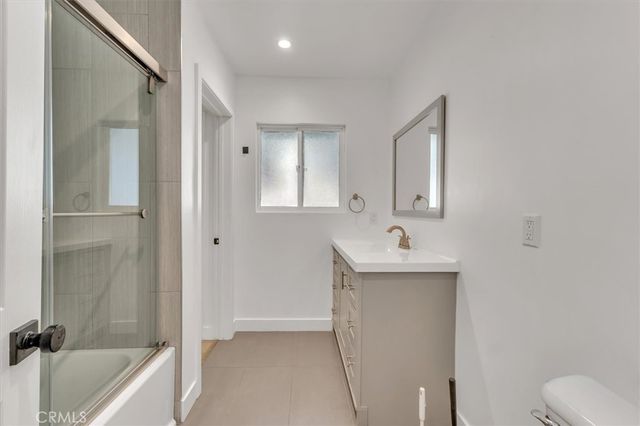 11528 Balboa, Granada Hills, CA 91344