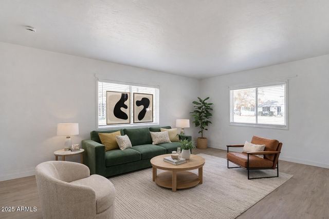 1721 W EARLL Drive, Phoenix, AZ 85015