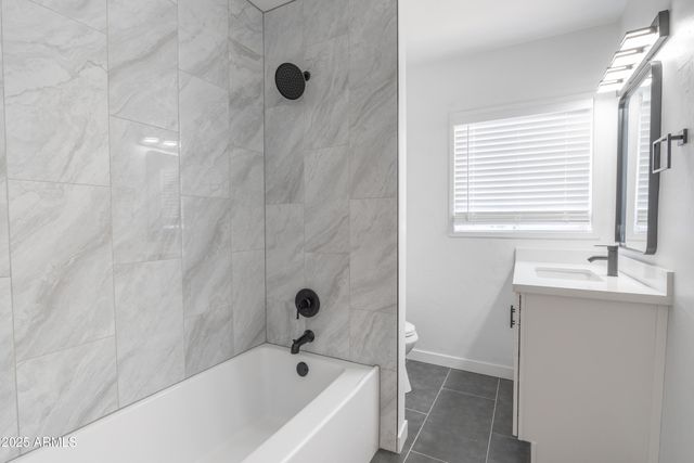 1721 W EARLL Drive, Phoenix, AZ 85015