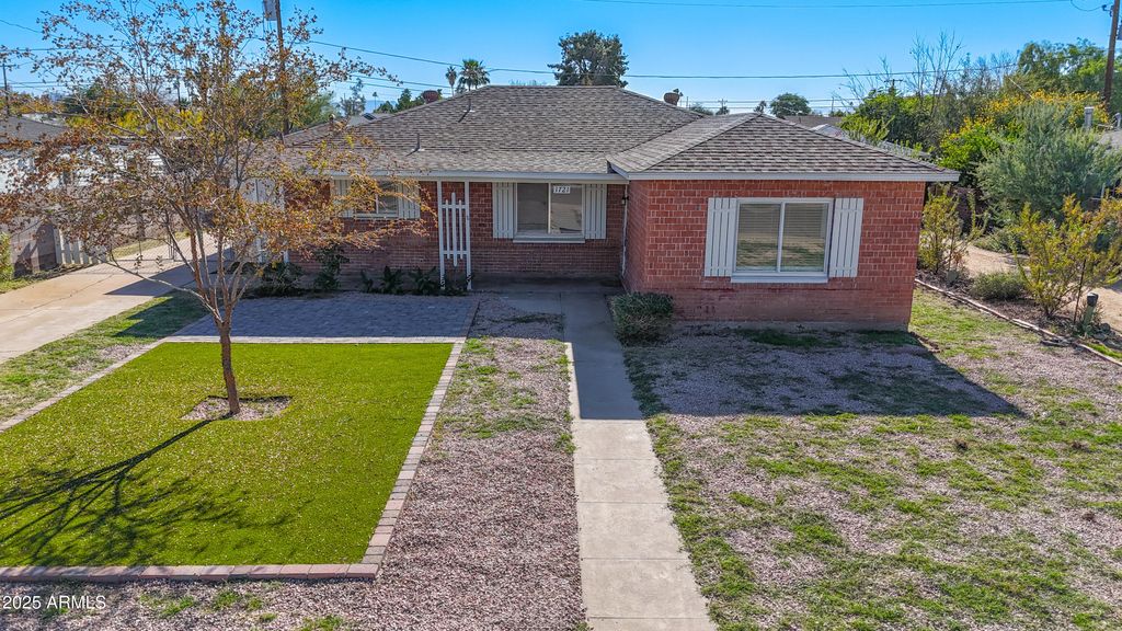 1721 W EARLL Drive, Phoenix, AZ 85015