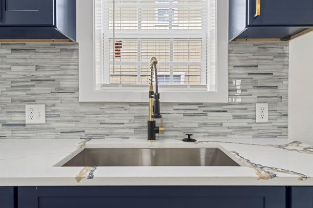 2817 Winbern Street, Houston, TX 77004