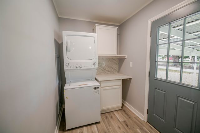 5543 Bayou Black Dr, Gibson, LA 70356