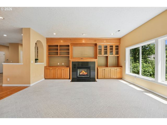 1231 Nw MAYFIELD Rd, Portland, OR 97229