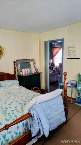 1016 Elm Street, Shelby, NY 14103