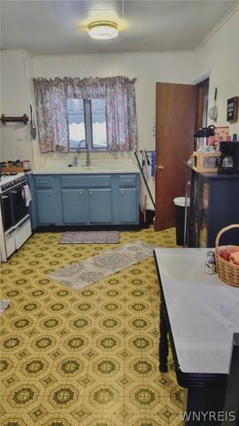 1016 Elm Street, Shelby, NY 14103