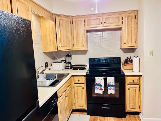 2311 183rd Street 206B, Homewood, IL 60430