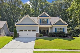 282 White Trillium Drive, Hoschton, GA 30548