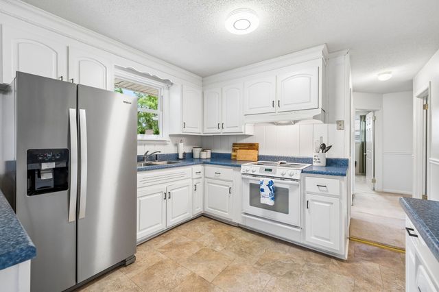 229 Grandview Dr, Old Hickory, TN 37138