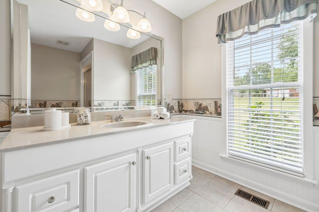 229 Grandview Dr, Old Hickory, TN 37138