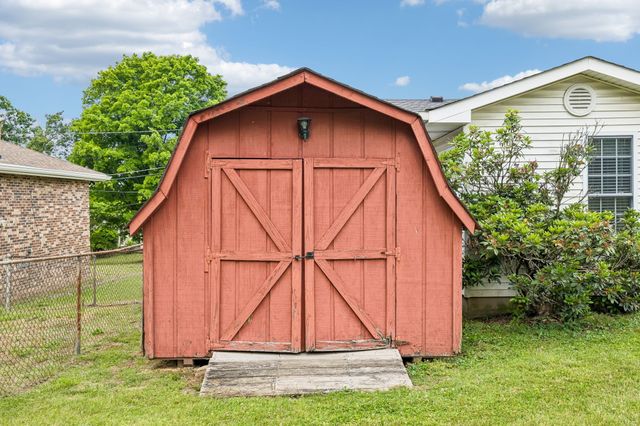 229 Grandview Dr, Old Hickory, TN 37138