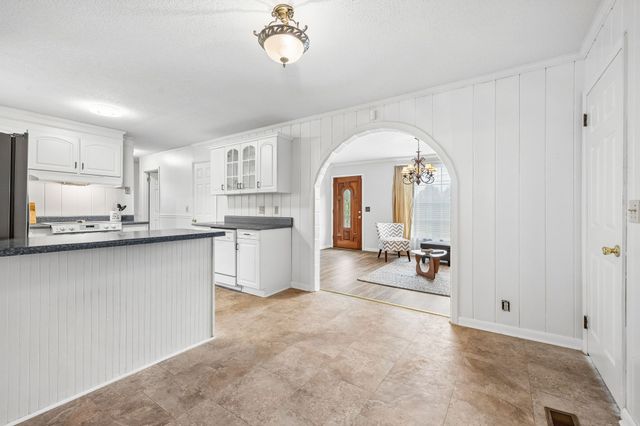 229 Grandview Dr, Old Hickory, TN 37138