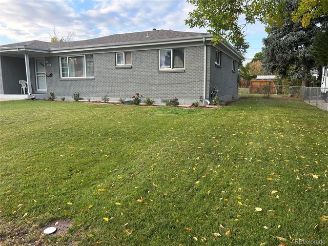 3329 W Monmouth Avenue, Englewood, CO 80110