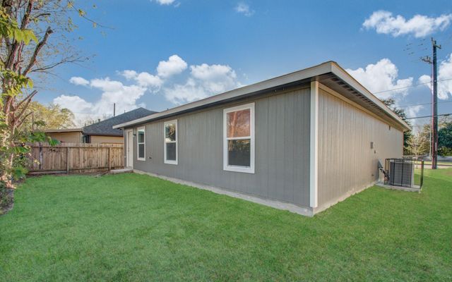 6202 N Wayside Drive, Houston, TX 77028