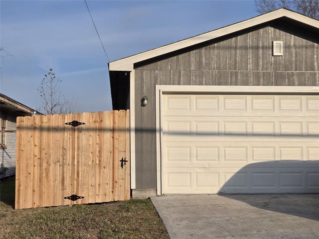 6202 N Wayside Drive, Houston, TX 77028