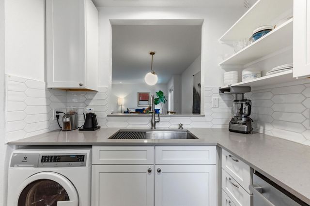 2605 Enfield RD 218, Austin, TX 78703