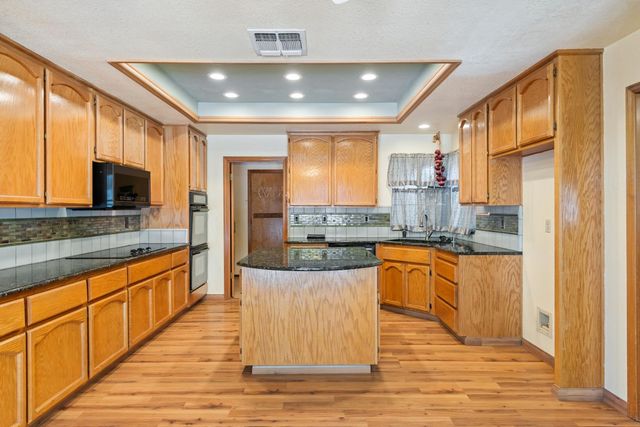 11557 Bear Valley Ct, Gold River, CA 95670