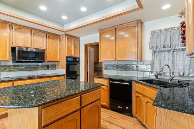 11557 Bear Valley Ct, Gold River, CA 95670